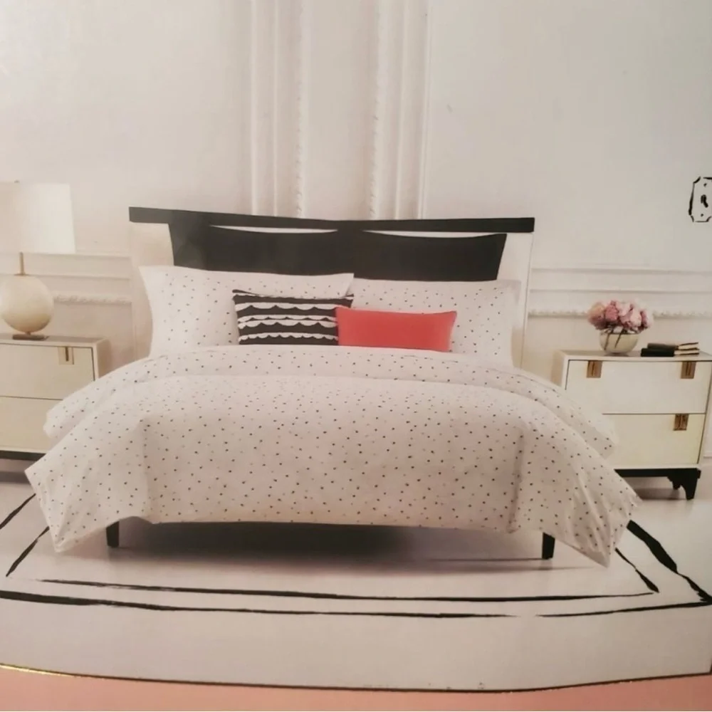 Kate Spade Scallop Row Decorative Pillow Navy Blue And White NWT Retail - $70.00